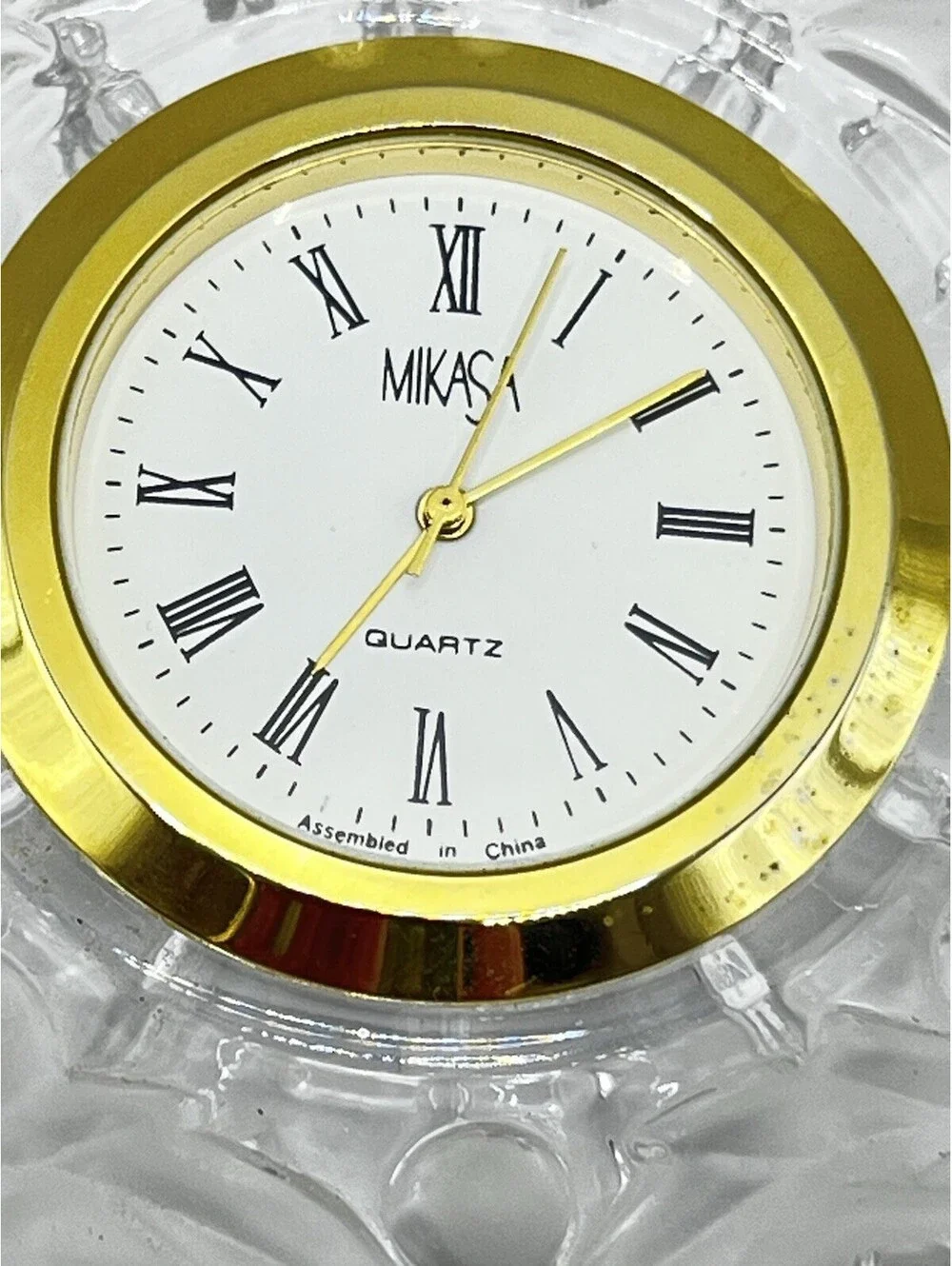 Mikasa Vintage Frosted Maple Leaf Desk Clock Quartz Movement Works 3106.2